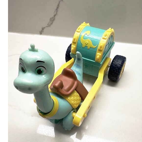 Dino Ranch Ultimate Playground Riding Adventure Min Clover Care Cart Playset Toy - Picture 7 of 9